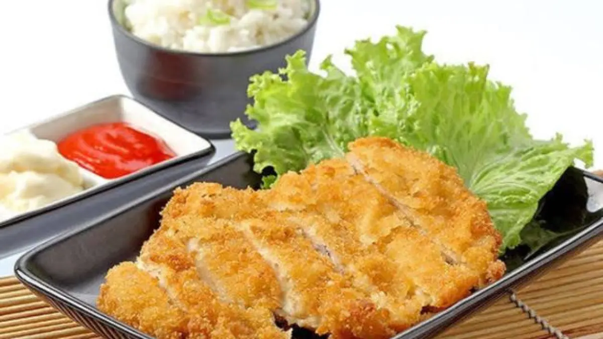 Rasanya yang gurih dan renyah membuat chicken katsu disukai semua kalangan.