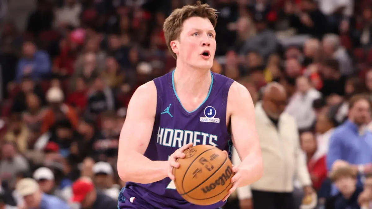 Kon Knueppel pemain Charlotte Hornets menjadi debutan menonjol di NBA 2025/26.