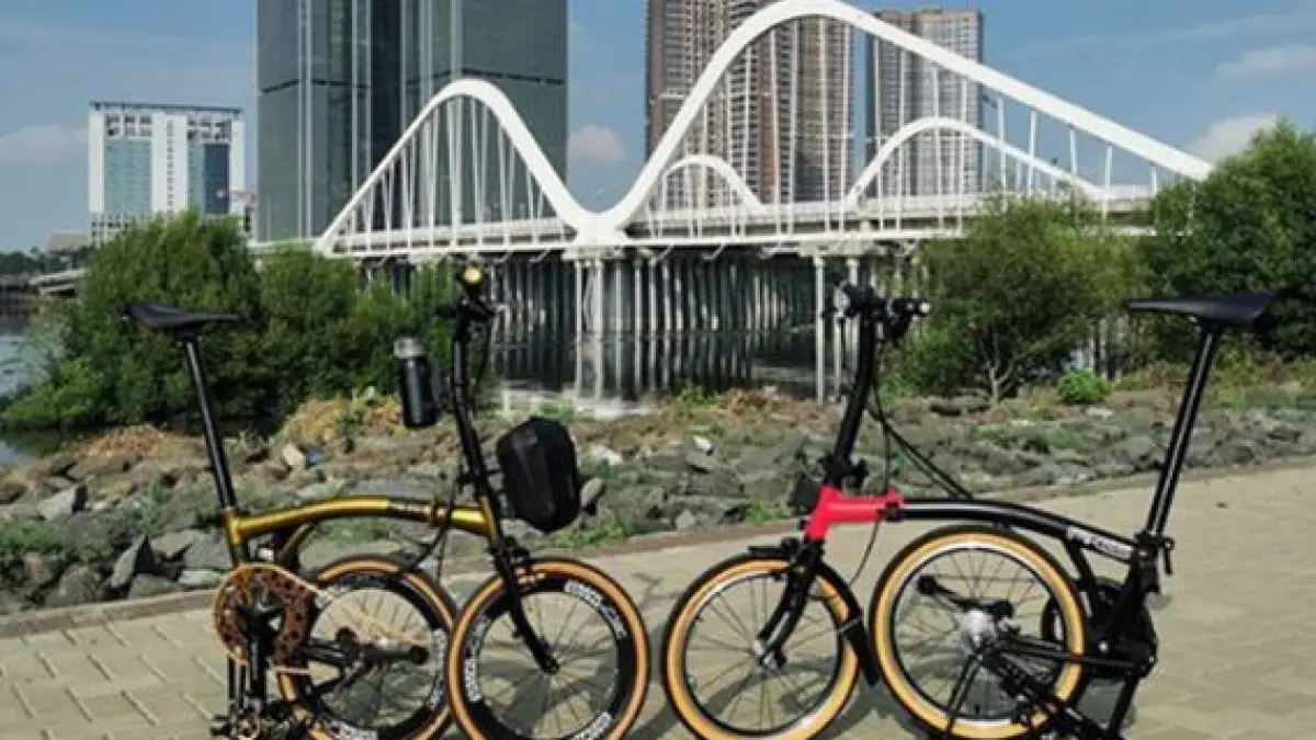 Element Pikes sepeda lipat bergaya Brompton dengan harga lebih terjangkau.