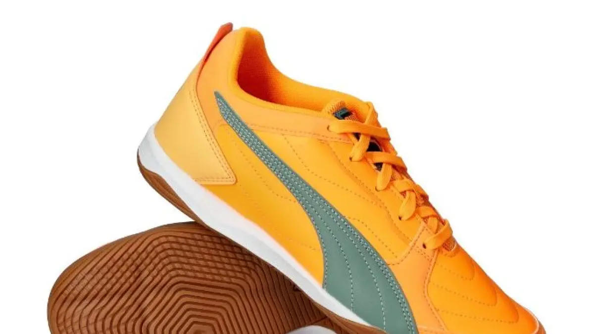 Ilustrasi rekomendasi sepatu futsal.