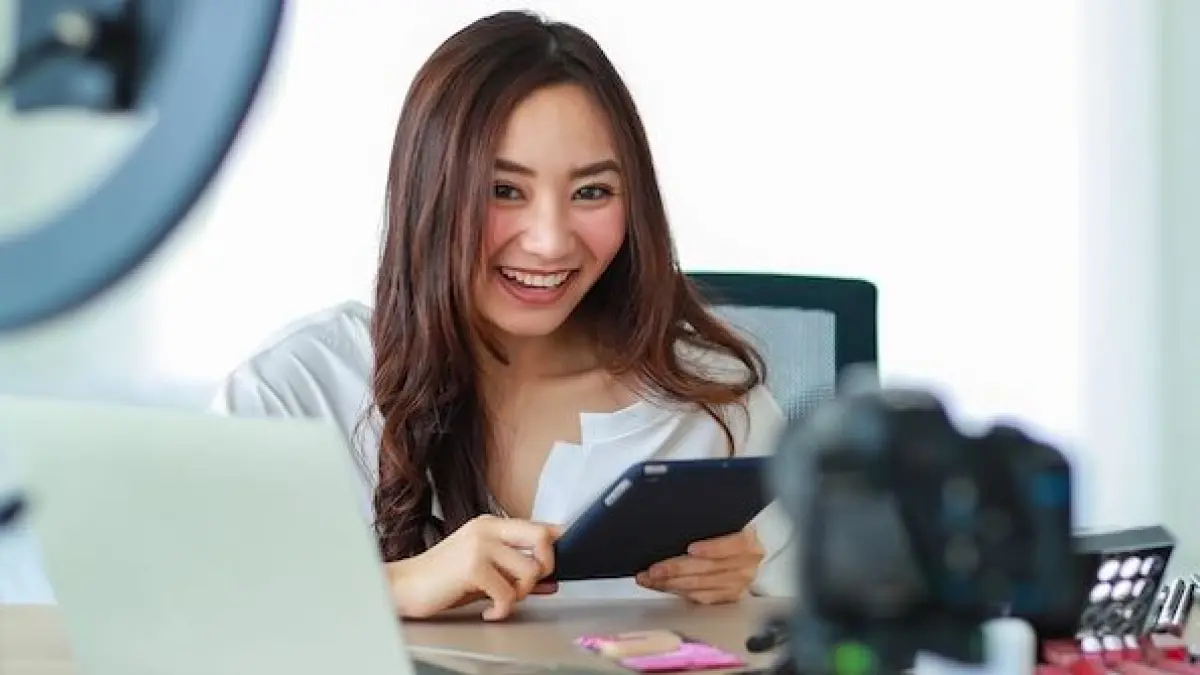 Platform terbaik untuk memulai menjadi konten kreator sukses dan profesional. (ISTIMEWA)
