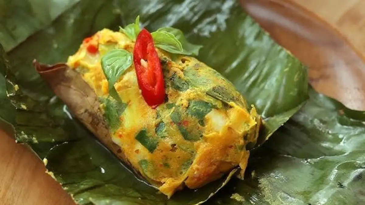 Resep pepes udang dengan rasa maknyus. (DEVINA HERMAWAN/YOUTUBE)