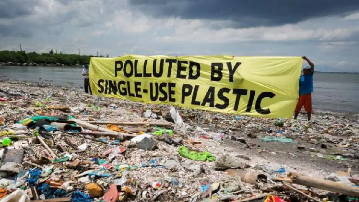 Dampak plastik bagi kesehatan dan lingkungan. (ILUSTRASI/KELURAHAN KEDUNGPOH)