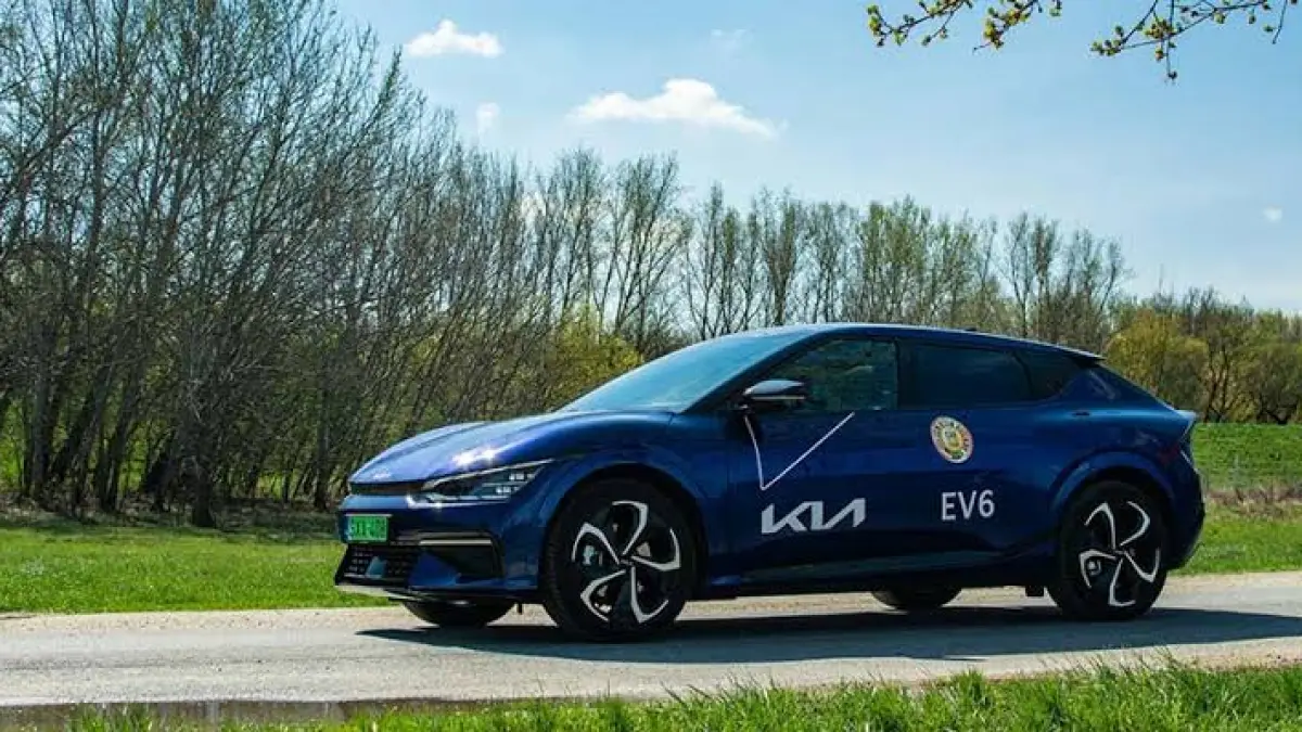 KIA EV6 GT Line punya jarak tempuh mencapai sekitar 506 km dan akselerasi responsif.