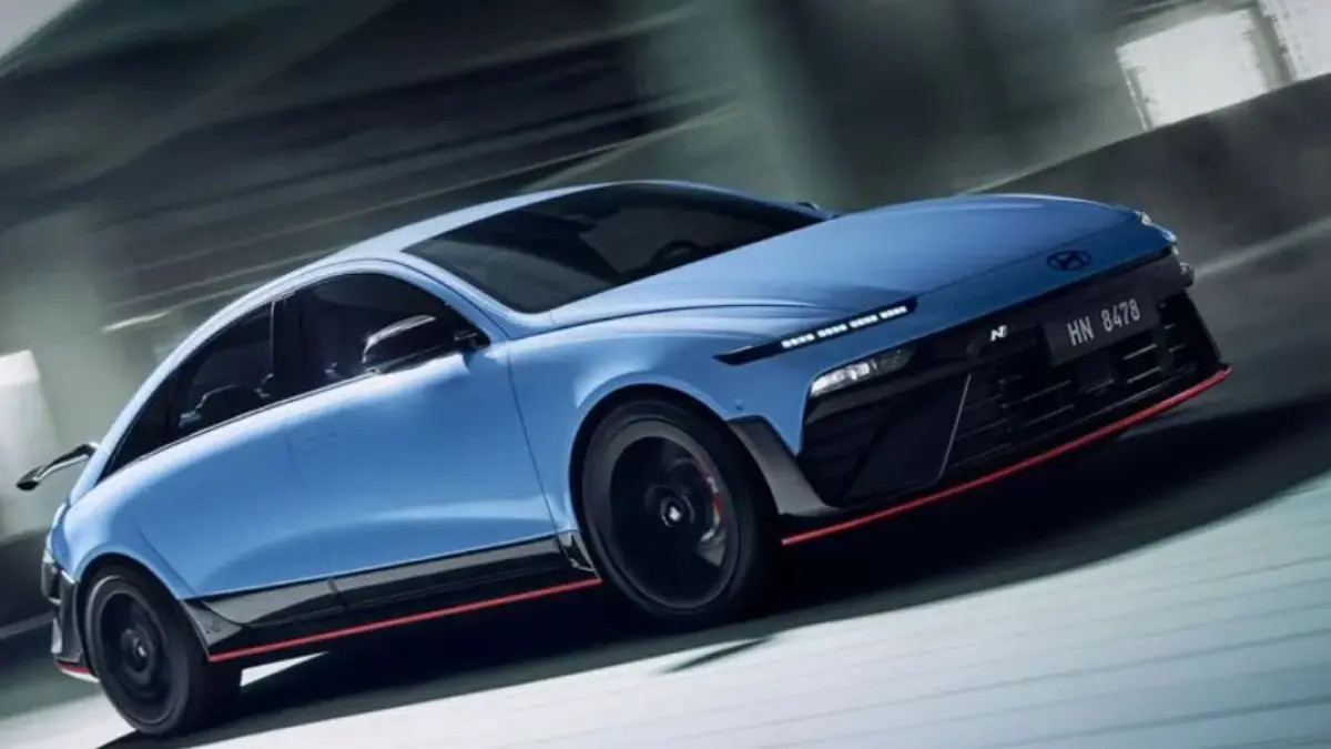 Hyundai Ioniq 6 meraih penghargaan mobil terbaik 2026.