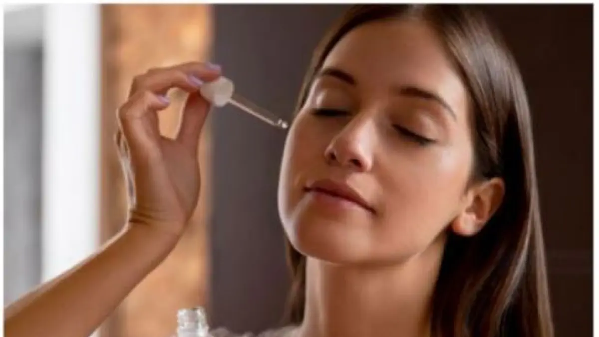 Ilustrasi rekomendasi serum anti aging,