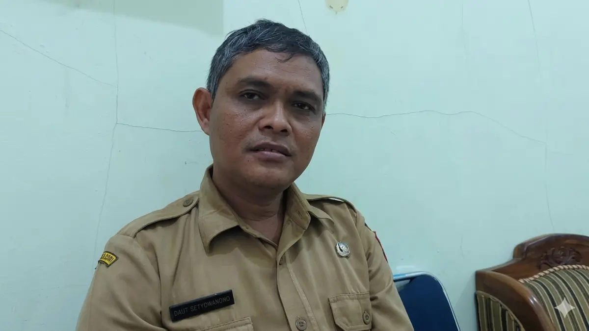 Petugas kesehatan melakukan imunisasi campak sebagai upaya pencegahan penyebaran penyakit di masyarakat. FOTO: Tim Kerja Imunisasi Surveilans Dinkes Ngawi Daut Setyowahono