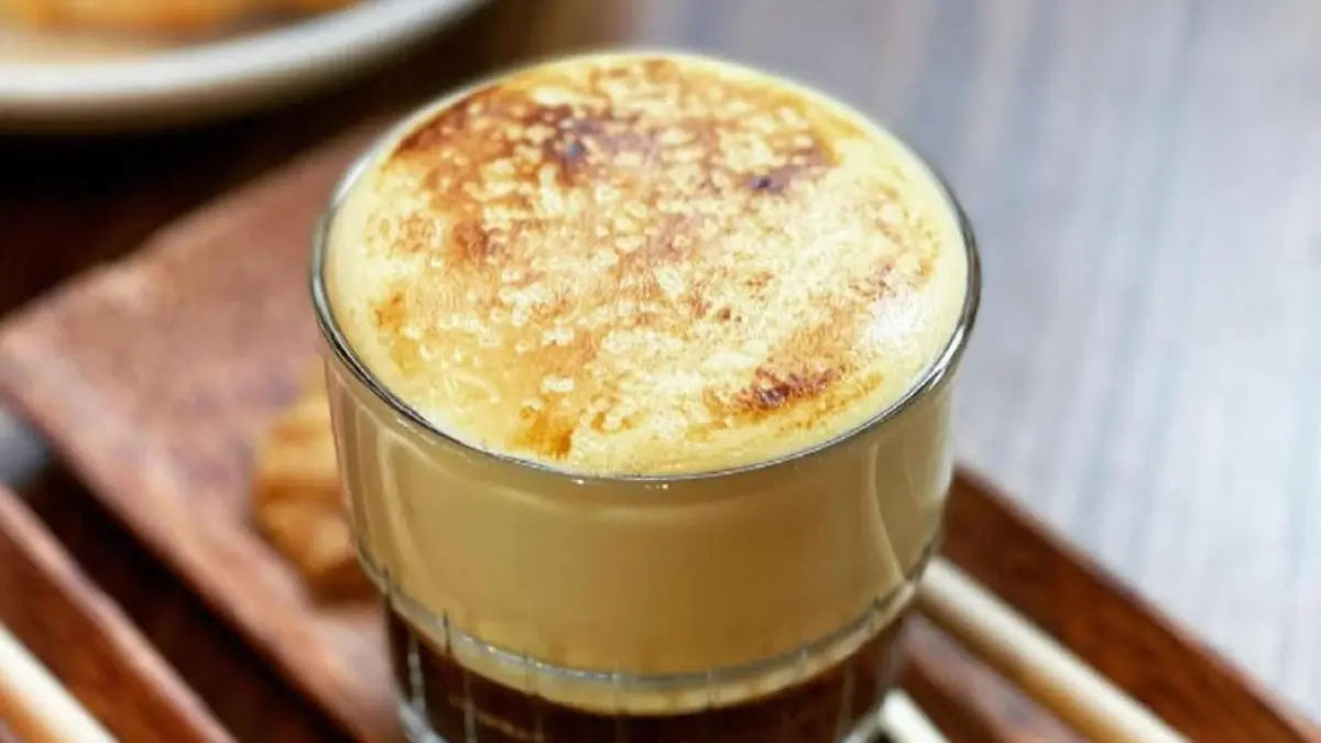 Ca Phe Trung, kopi telur khas Vietnam. (DACSAN VIET)