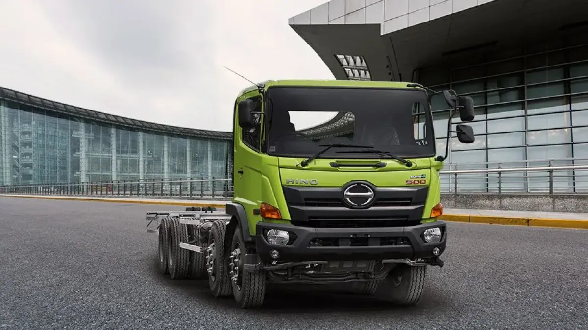 Ilustrasi truk Hino 2026. (OTO)