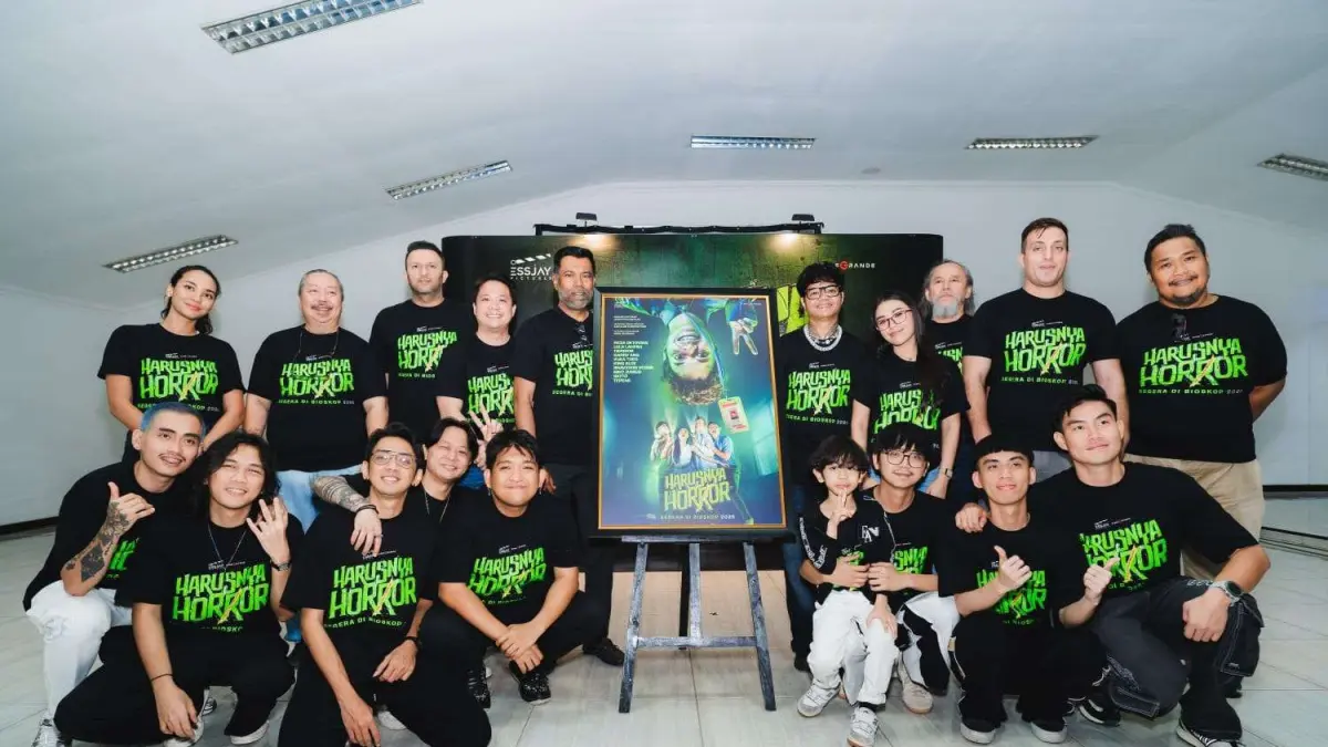 Potret para pemain film Harusnya Horor (ESS JAY STUDIOS)