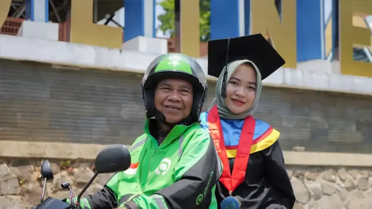 Ilustrasi beasiswa Gojek dari Yayasan GoTo Merah Putih (YGMP).