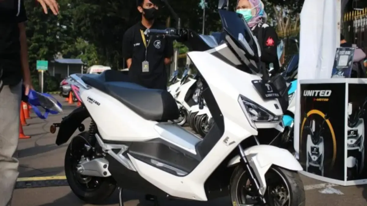 United TX3000 dilengkapi dengan dua slot baterai dengan jarak tempuh hingga 120 km serta dikenal andal di medan menanjak. (Antara)