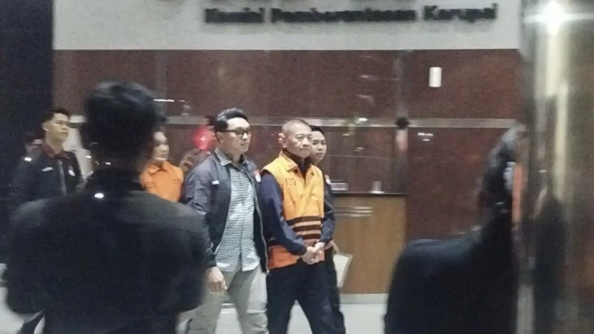 Bupati Tulungagung Gatut Sunu Wibowo menjadi tersangka kasus korupsi pemerasan usai terjaring OTT oleh KPK. (ANTARA)
