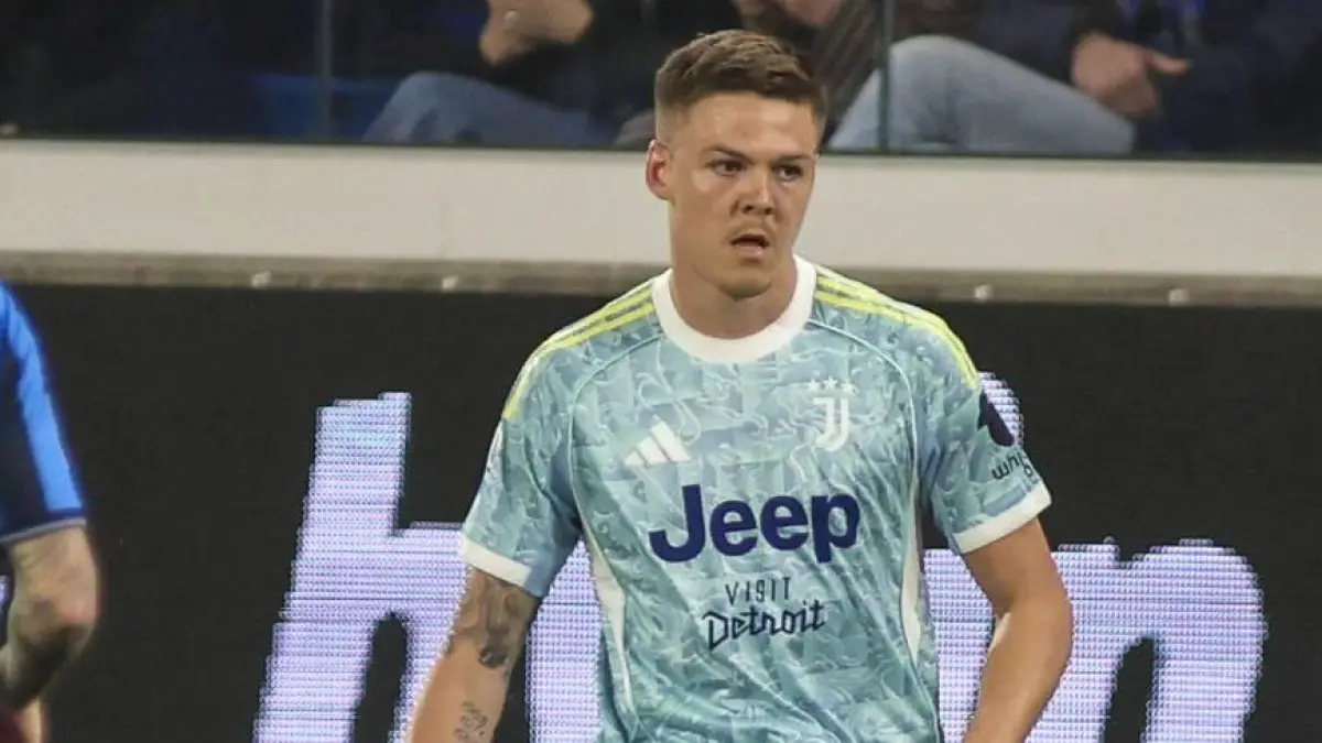 Emil Holm tampil impresif di laga Juventus vs Atalanta.