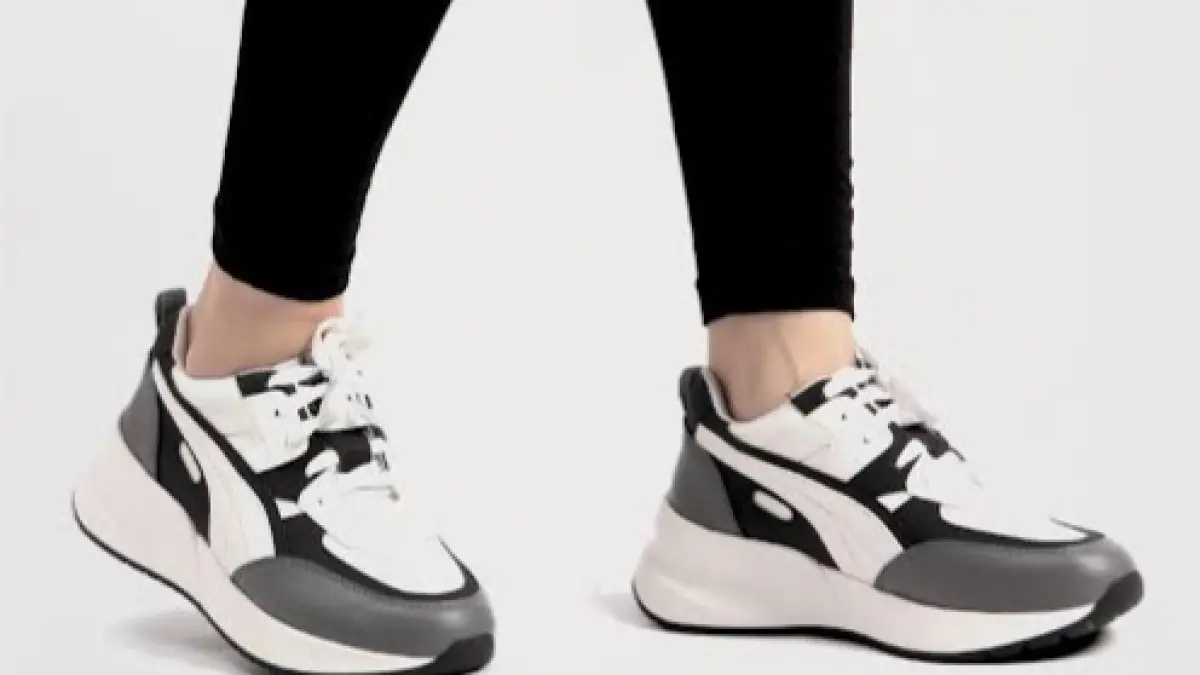 Hokzy Hikaru cocok untuk yang ingin sepatu lari sekaligus penunjang gaya.