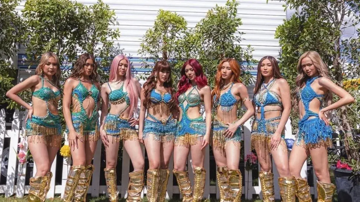 Personel grup BINI di Coachella Valley Music and Arts Festival 2026. (Instagram @bini_ph)