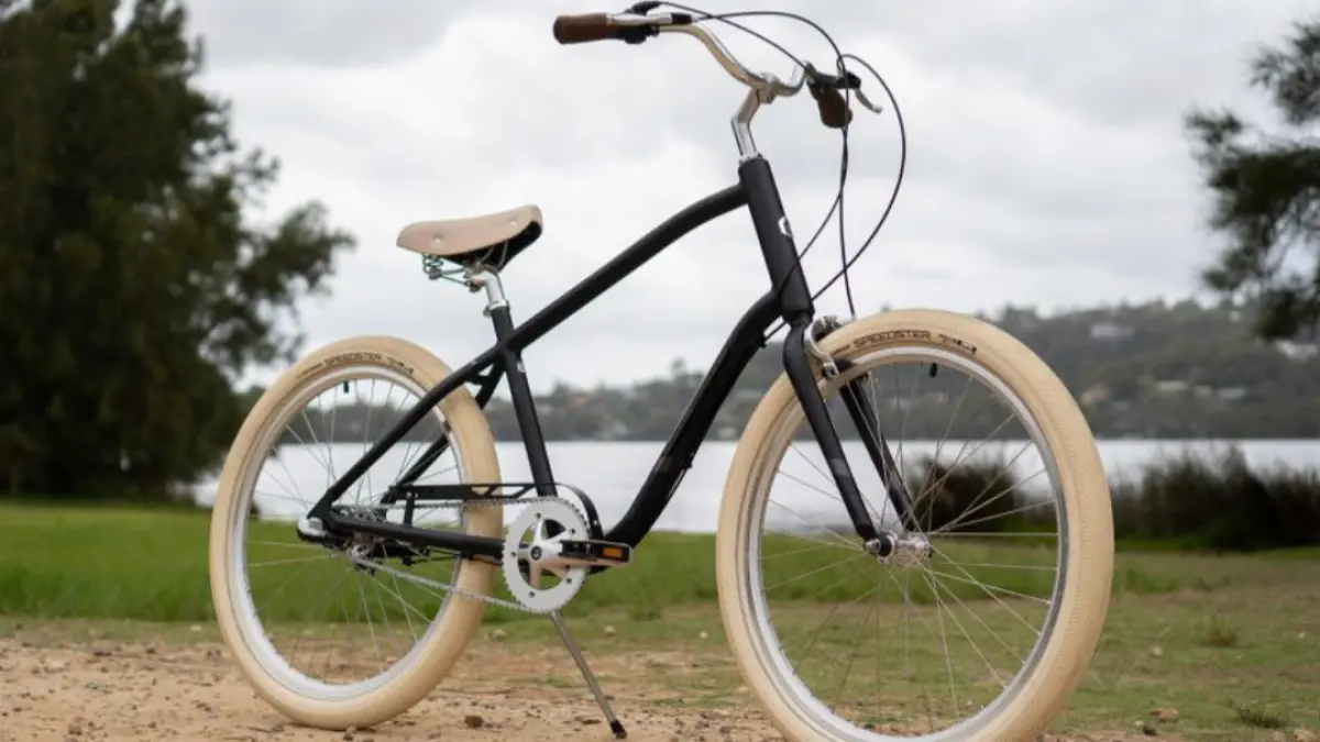 ZENITH ACTIVE-13 dan ZENITH TOWN-13 menawarkan kemudahan berkendara dengan desain klasik. (Polygon Bikes)