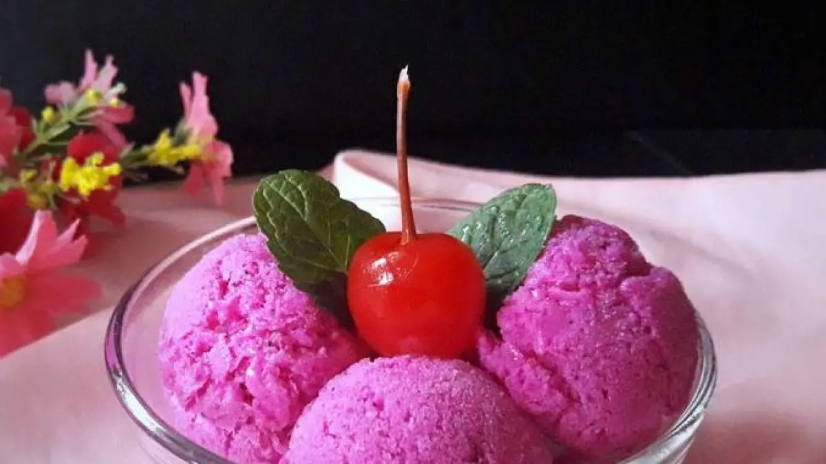 Ilustrasi resep es krim buah naga. (cookpad)