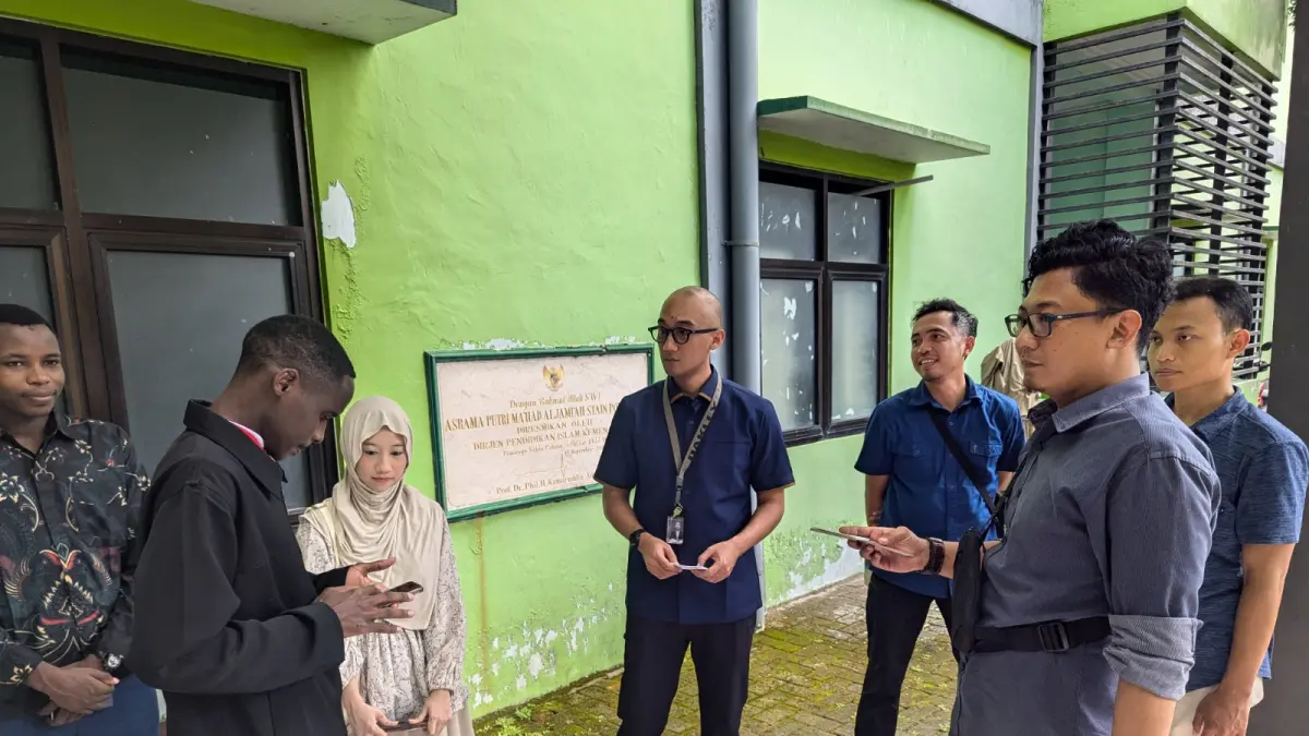 Kantor Imigrasi Kelas II Non TPI Ponorogo melaksanakan Operasi Wirawaspada Pengawasan Orang Asing, Kamis (9/4).