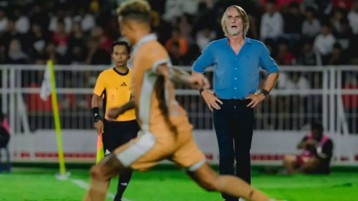 Pelatih Dewa United Banten FC Jan Olde Reikerink. (IG @dewaunitedfc)