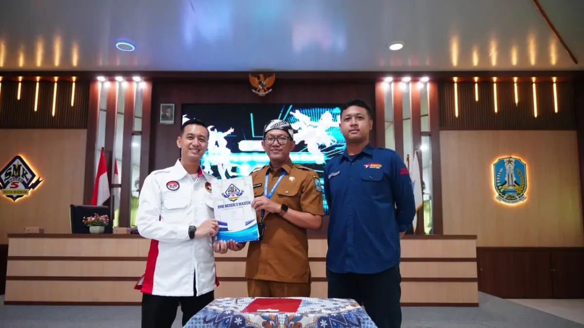 ESI Kota Madiun menggandeng SMKN 5 untuk membina atlet e-sport pelajar melalui program ekstrakurikuler. FOTO: ISTIMEWA