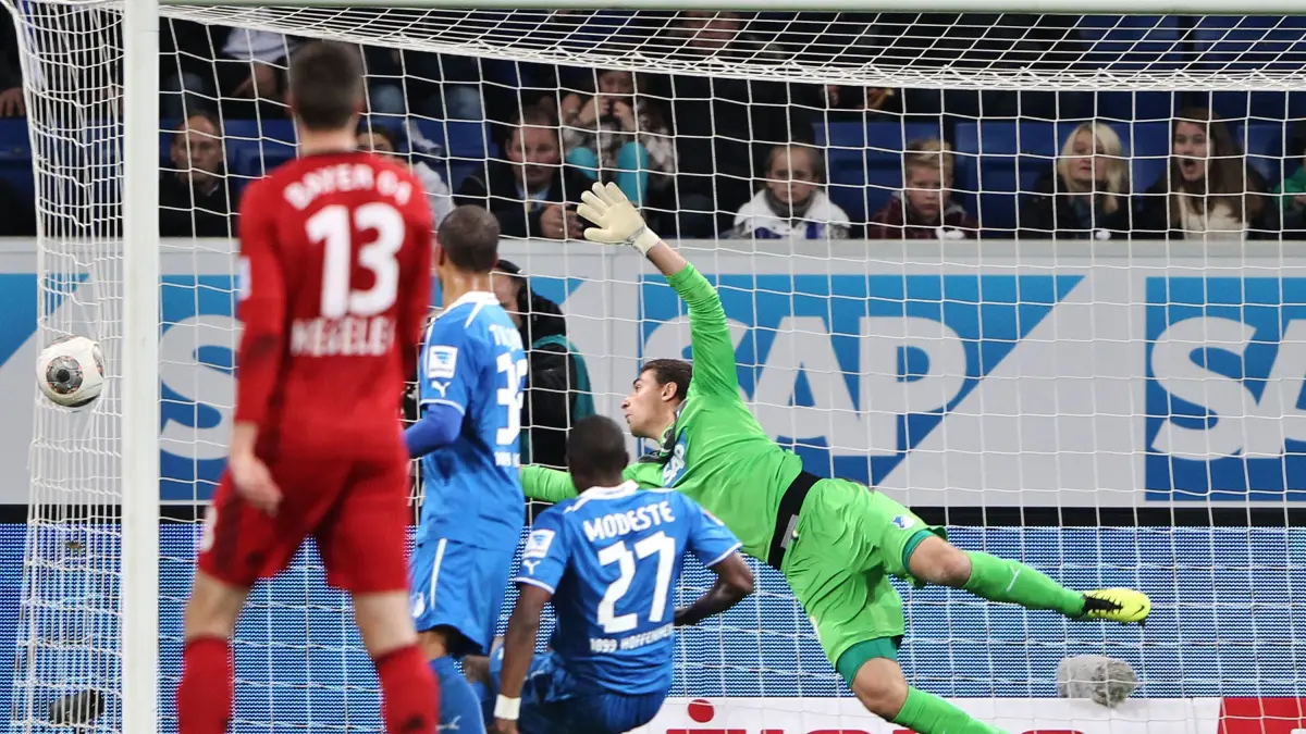 Momen gol hantu Stefan Kiessling pada tahun 2013 lalu. 