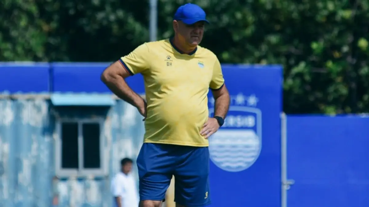 Pelatih Persib Bandung Bojan Hodak. (IG @persib)
