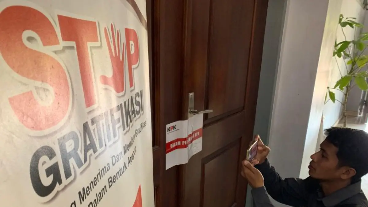 Salah satu ruangan di kantor Pemkab Tulungagung disegel oleh KPK. (ANTARA)
