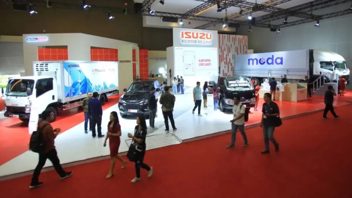 Booth Isuzu pada ajang pameran GIICOMVEC 2026. (ANTARA)