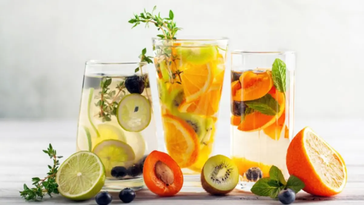Ilustrasi infused water, minuman sehat menyegarkan. (JAWA POS)