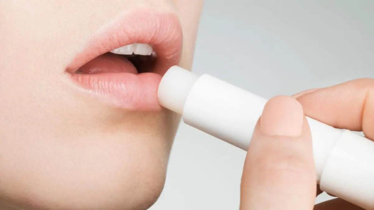Ilustrasi rekomendasi lip cream transferproof. 