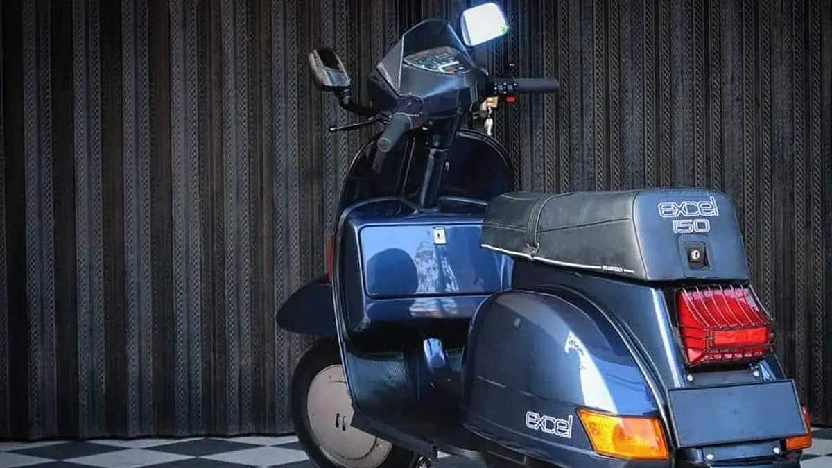 Ilustrasi vespa klasik. (X/ Suka Mobil Tua)