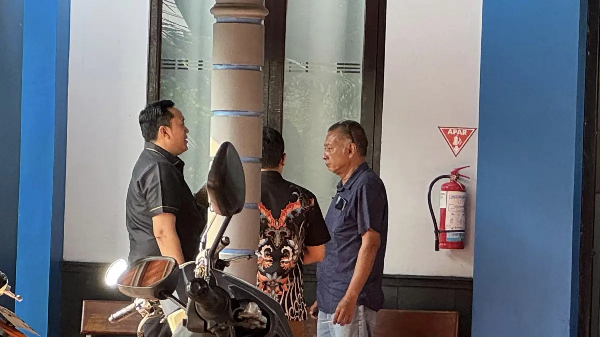 Sejumlah saksi mendatangi KPPN Madiun untuk menjalani pemeriksaan KPK terkait kasus dugaan korupsi Maidi. FOTO: ISTIMEWQ