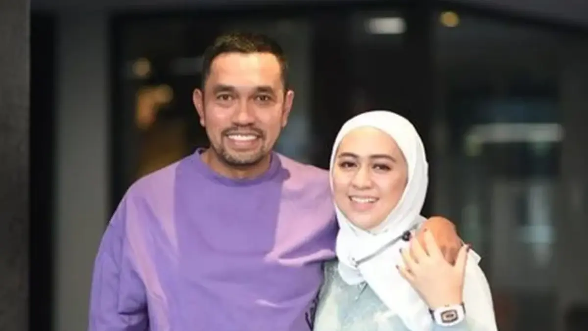 Anggota DPR RI Ahmad Sahroni dan istrinya, Feby Belinda. (INSTAGRAM)
