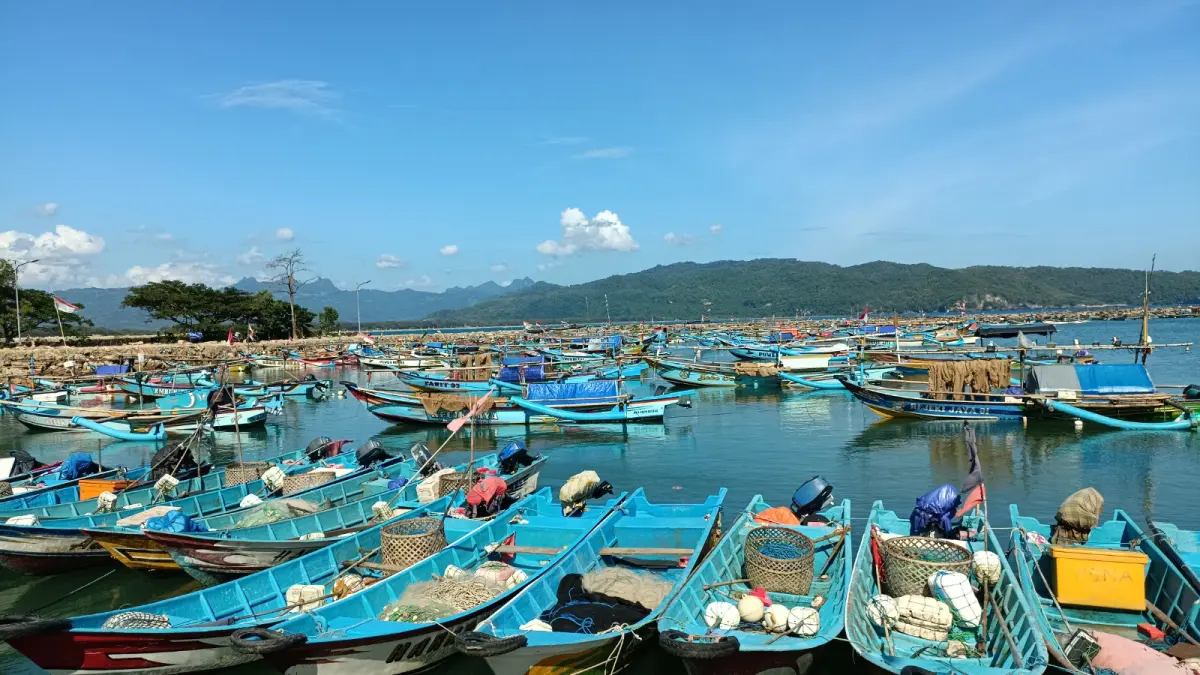 Aktivitas nelayan di wilayah pesisir Pacitan menjadi salah satu syarat usulan program Kampung Nelayan Merah Putih. NUR CAHYONO/RADAR PACITAN