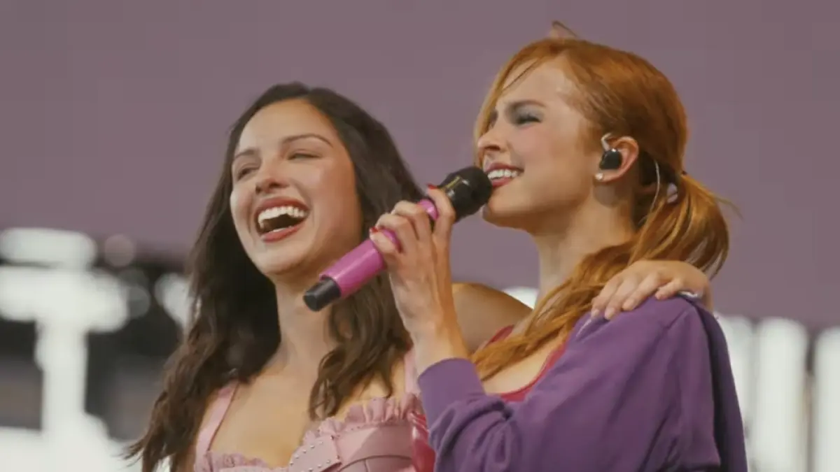 Olivia Rodrigo & Addison Rae (Variety)