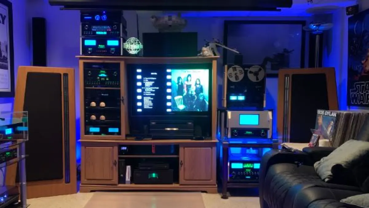 Ilustrasi home audio setup. 