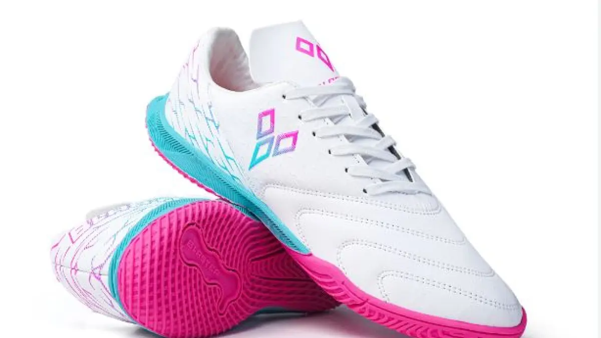 sepatu futsal blaster pro control