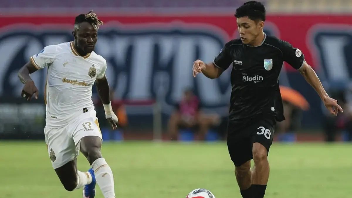 COMEBACK: Gol Moussa Sidibe ke gawang Persis belum mampu mengantarkan Bhayangkara FC menang. Tuan rumah berhasil melalukan comeback dramatis. (IG @persisofficial)