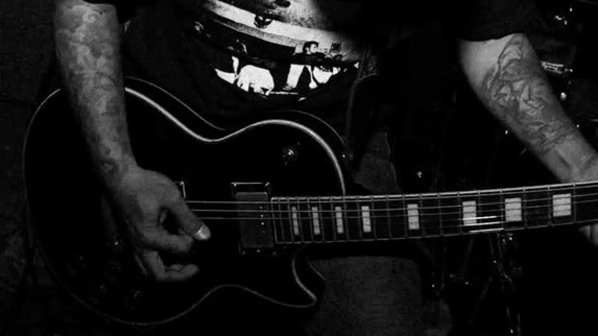 Ilustrasi bermain gitar. 