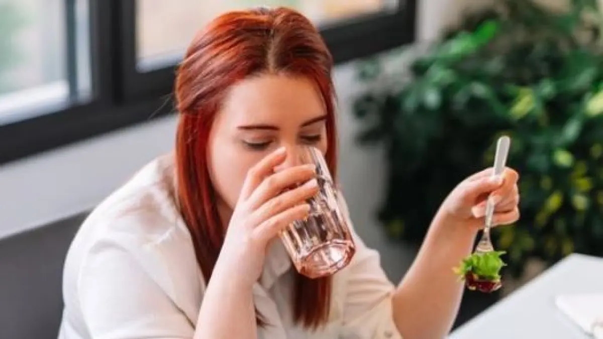 Ilustrasi Minuman Alami untuk Mengecilkan Perut Buncit 