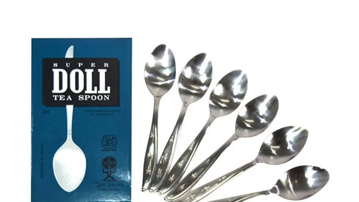 Ilustrasi sendok makan stainless steel.