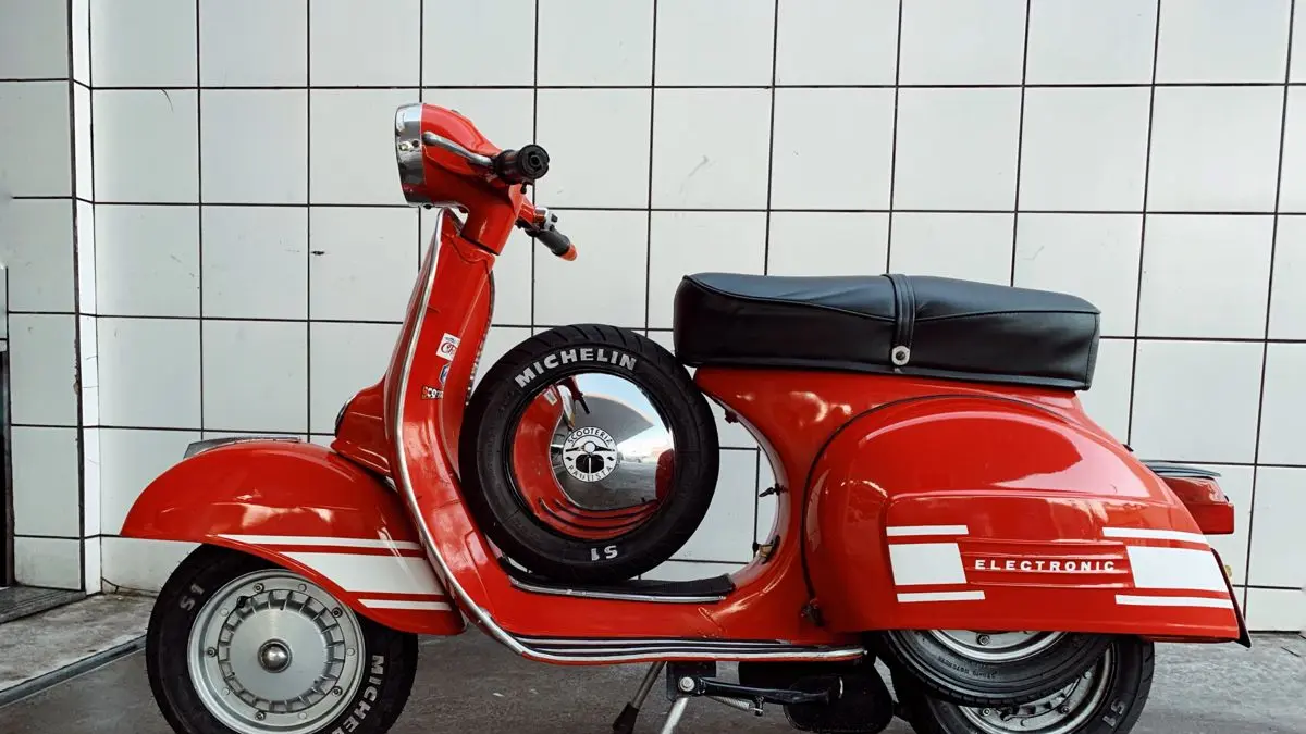 Ilustrasi Vespa 200 Rally. (Pinterest/samuelcharelli)