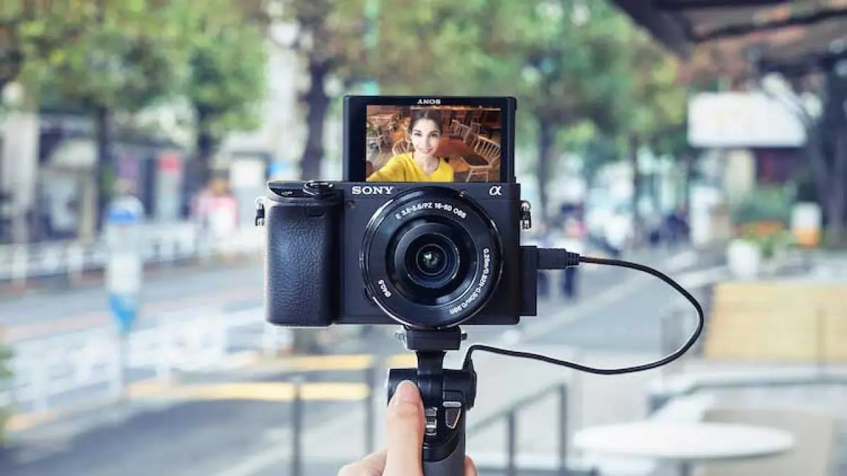 Ilustrasi Kamera Vlog (digitek.id)