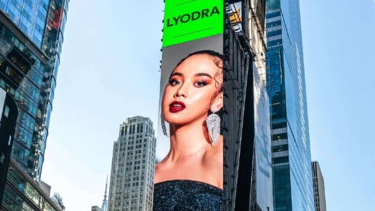 Lyodra at Times Square New York (Instagram @lyodraofficial)