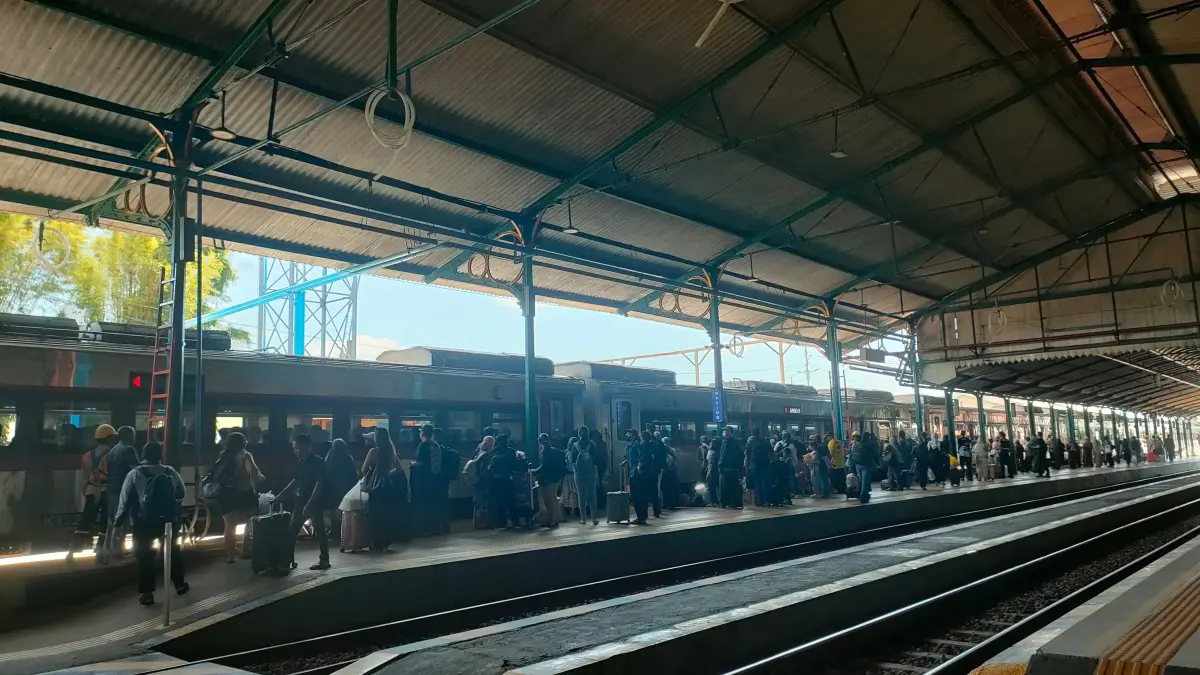Aktivitas penumpang di stasiun wilayah Daop 7 Madiun meningkat signifikan pada triwulan I 2026, menembus 3 juta pelanggan. FOTO: KAI DAOP 7 MADIUN