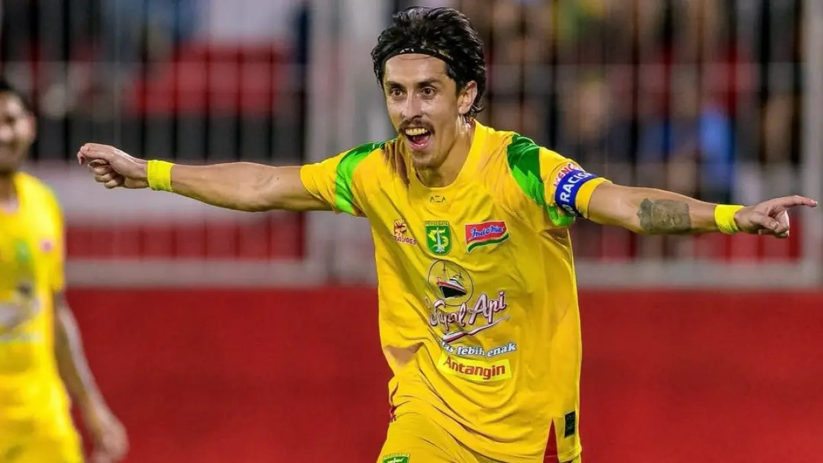 DERBI JATIM: Pemain Persebaya Fransisco Rivera baka diuji ketajamannya saat menghadapi Arema FC nanti. (IG @officialpersebaya)