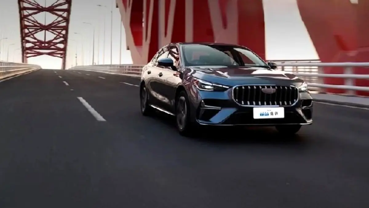 Mobil hybrid Geely Emgrand i-HEV generasi kelima. (GEELY AUTO)