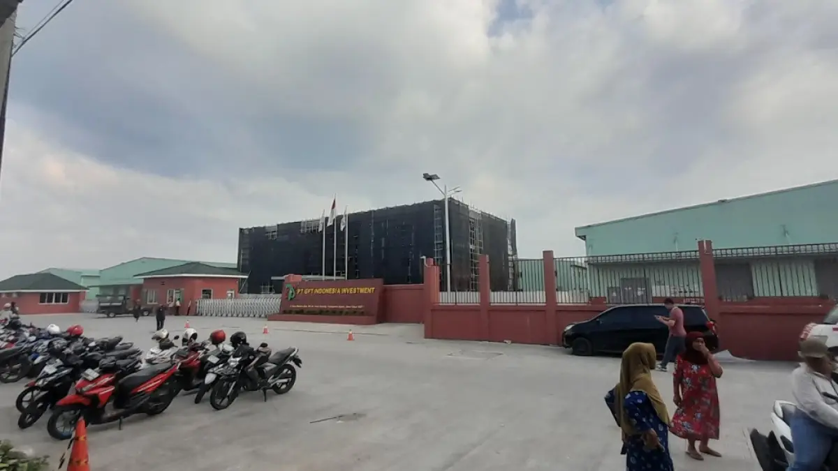 Aktivitas industri di Ngawi terdampak gangguan distribusi akibat konflik geopolitik global. FOTO: ASEP SYAEFUL/RADAR NGAWI