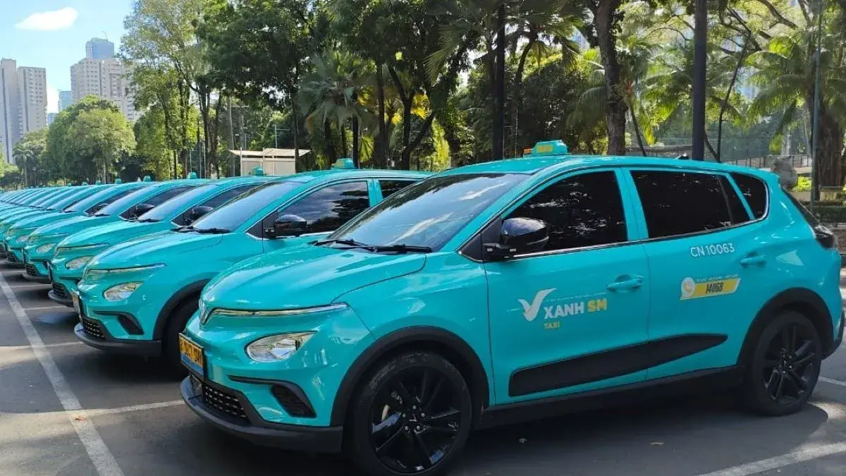Mobil listrik SUV VinFast VF e34 digunakan sebagai taksi oleh Green SM. (ANTARA)